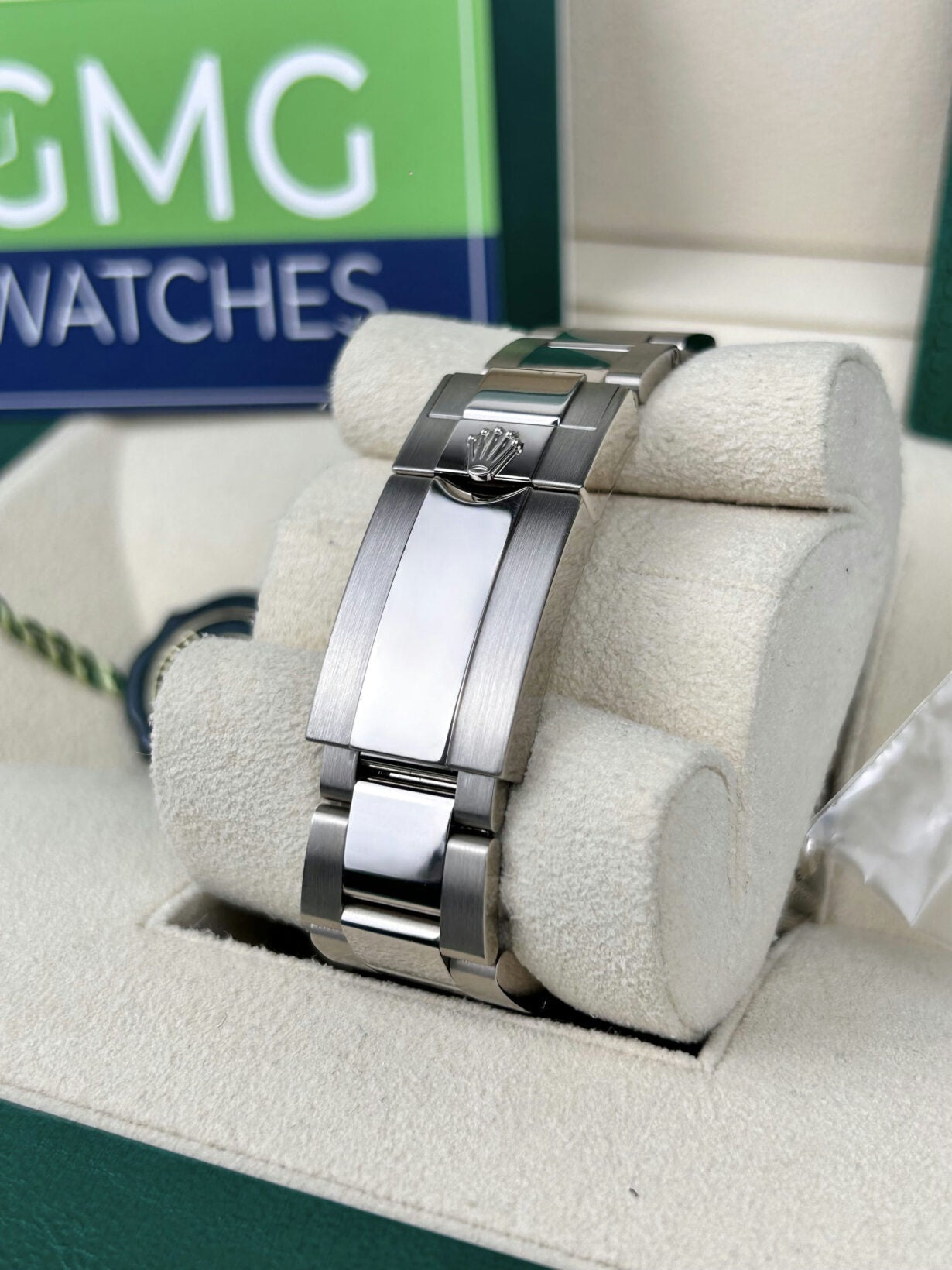 Rolex Daytona – White Gold Blue Baton Dial –