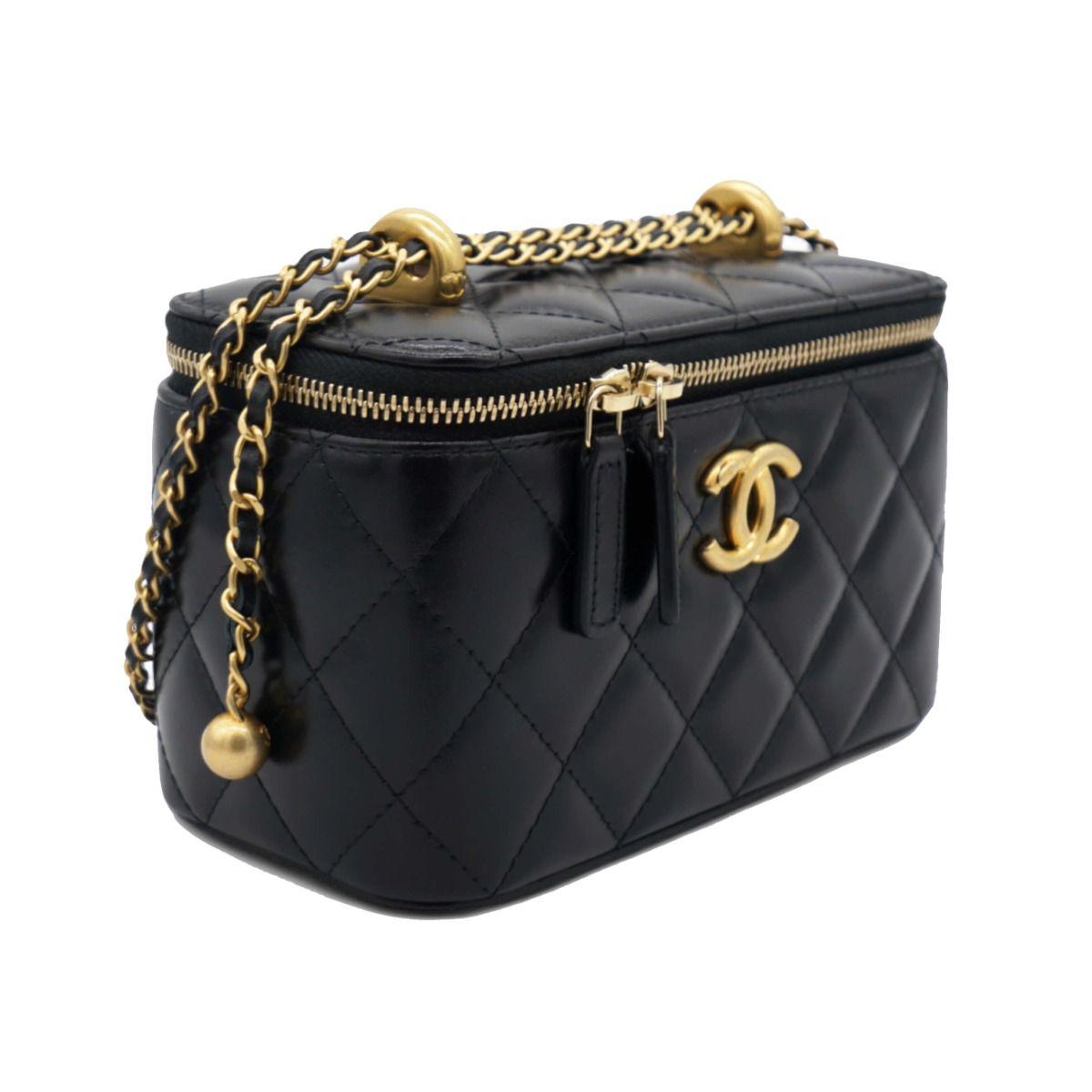 Lambskin Quilted Small Pearl Crush Vanity Case With Chain Black