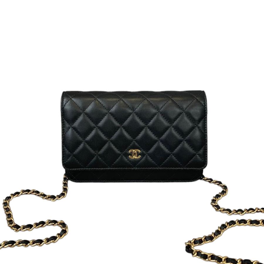 CC Wallet on Chain (WOC) in black quilted lambskin leather with gold hardware