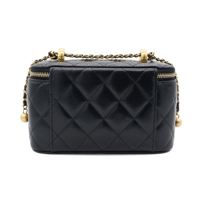 Lambskin Quilted Small Pearl Crush Vanity Case With Chain Black