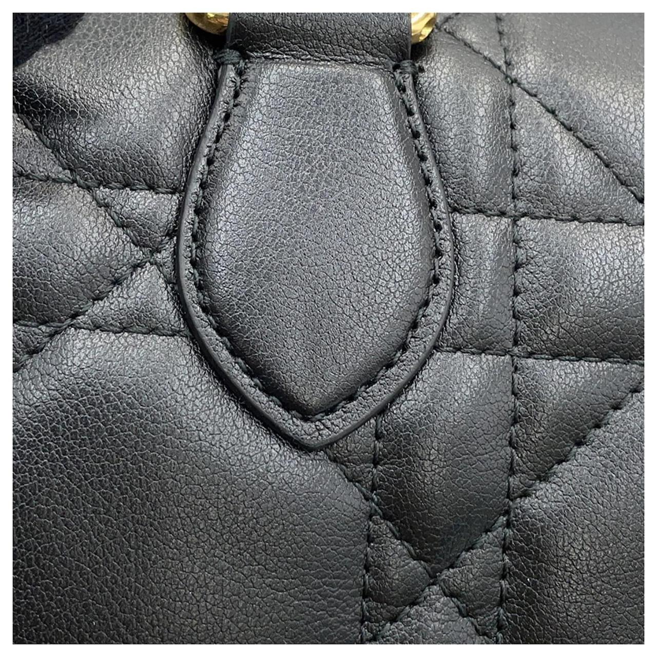Christian Dior Groove 20 Bag in black Macrocannage crinkled calfskin